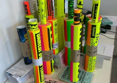 Affiches fluo pour des fêtes locales